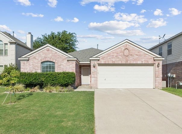 9917 Chadbourne Road, Fort Worth, TX 76244