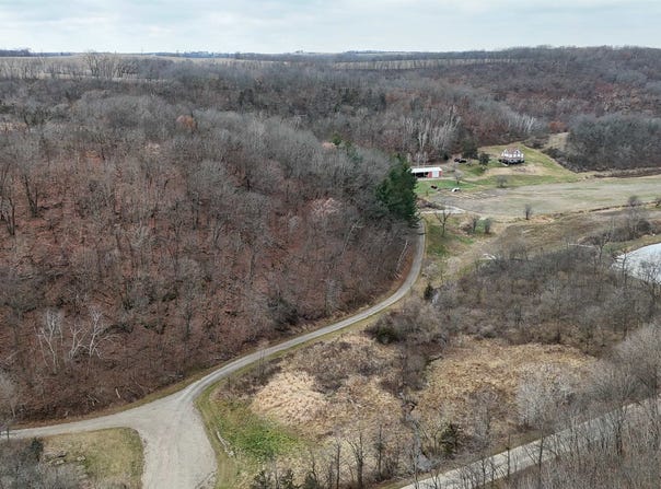 4782 Mounds Park Road, Blue Mounds, WI 53517