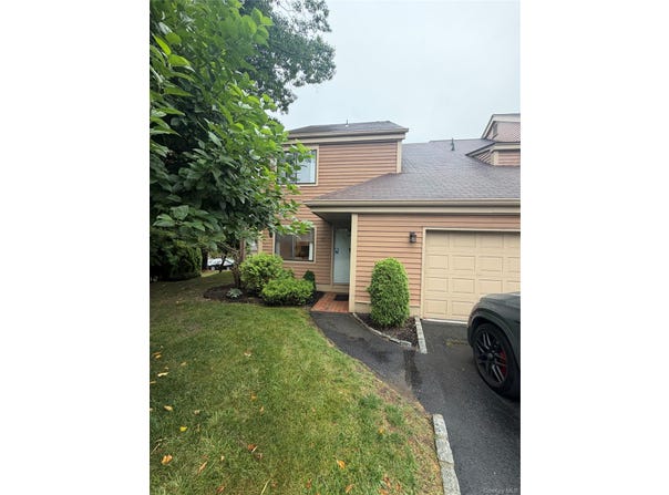 75 Greenway Close, Rye Brook, NY 10573