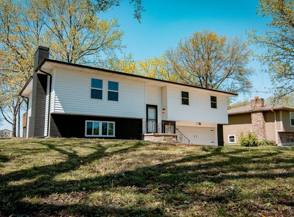 413 N West St, Cameron, MO 64429