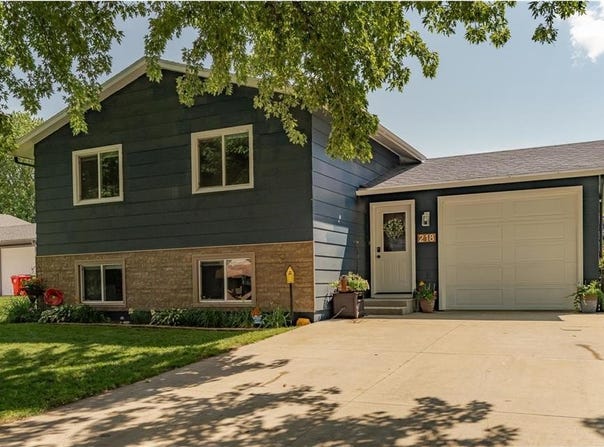 218 Hilldale Court NW, Byron, MN 55920