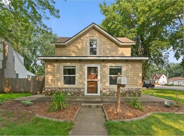 201 8th Avenue S, Princeton, MN 55371