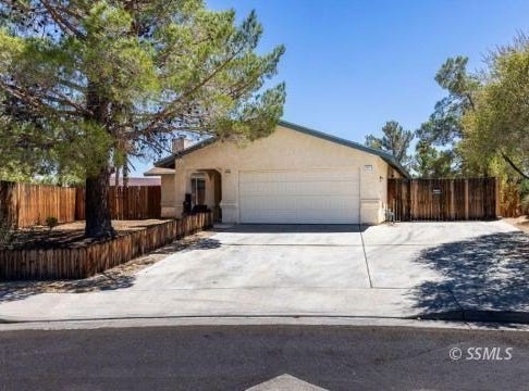 611 Plumblossom Ct, Ridgecrest, CA 93555