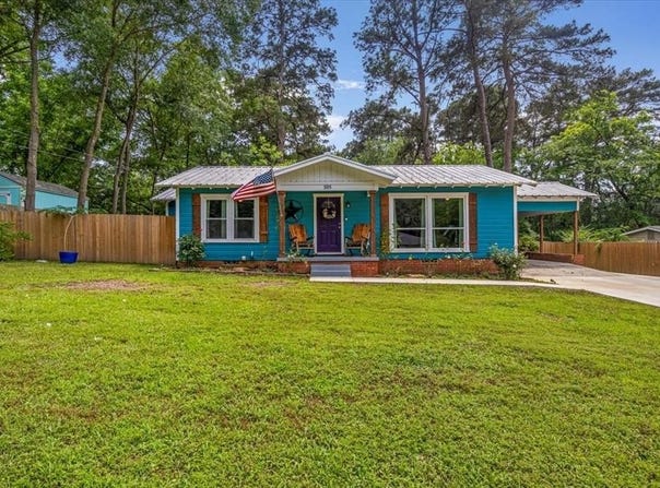 105 Brooksy Street, Gilmer, TX 75644