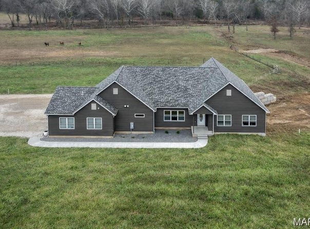 3700 State Road V, De Soto, MO 63020