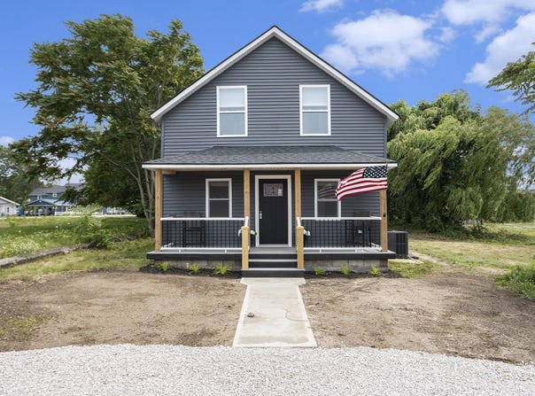 703 S Delia Street, Ludington, MI 49431
