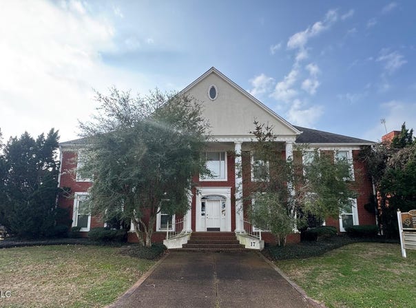 17 Northtown Drive, Jackson, MS 39211