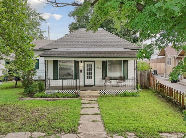 123 E Main, Augusta, KS 67010