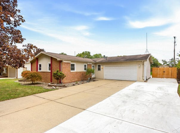 2904 Clayburn Road, Saginaw, MI 48603