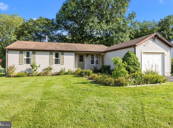 3729 KNIGHTS ROAD, BENSALEM, PA 19020