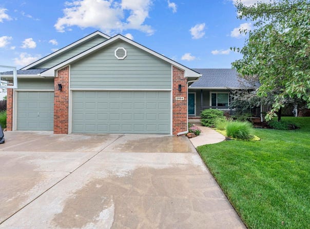 2954 N Cardington Ct, Wichita, KS 67205