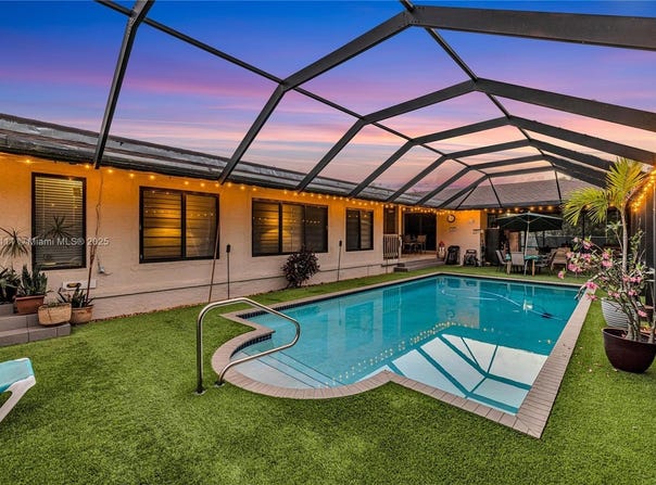 7801 SW 170th St, Palmetto Bay, FL 33157