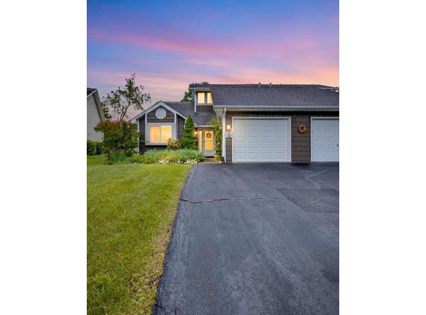 127 Timberbrook Dr, Bristol, VA 24201-3087