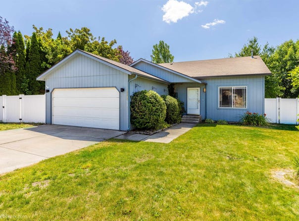 19322 E Flat Rock River Ln, Greenacres, WA 99016-8406