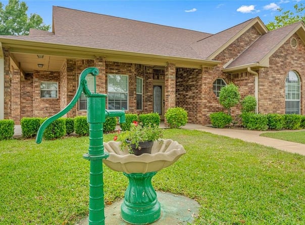 100 Wood Creek Drive, Gatesville, TX 76528