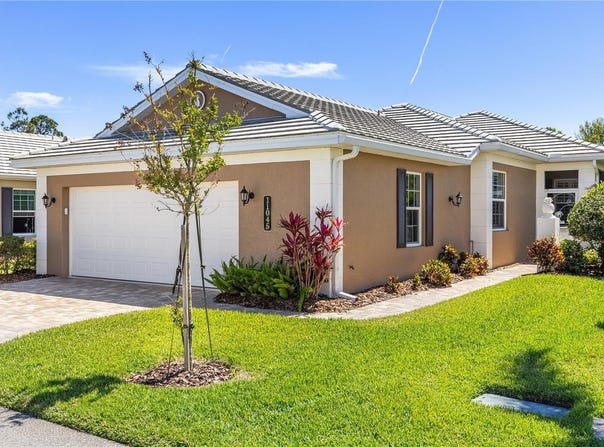 11045 BARNSLEY DRIVE, VENICE, FL 34293