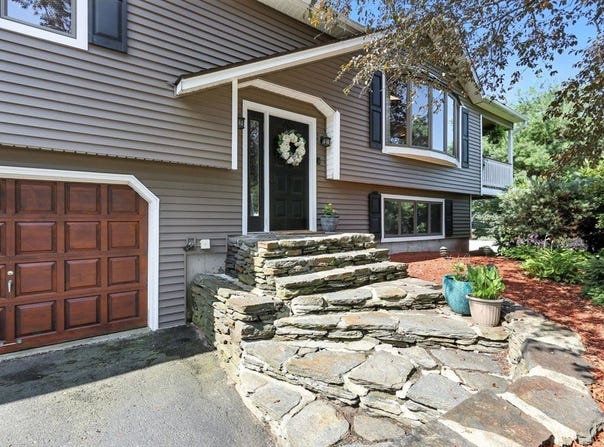 15 Irene Dr, Westfield, MA 01085