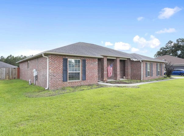 3972 Flour Mill Cir, Pace, FL 32571