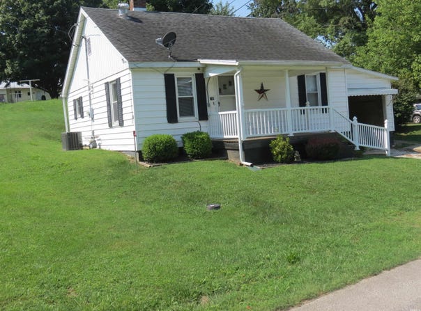 106 E Porter, Winslow, IN 47598