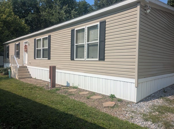1910 SCHUBERT RD, BETHEL, PA 19507