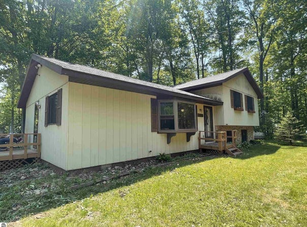 1294 Stoney Ridge Road, West Branch, MI 48661