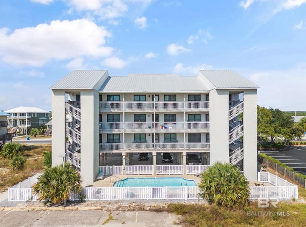 331 E 1st Avenue, Gulf Shores, AL 36542