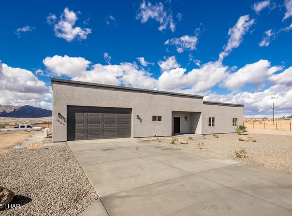 1020 Riverside Dr, Lake Havasu City, AZ 86404