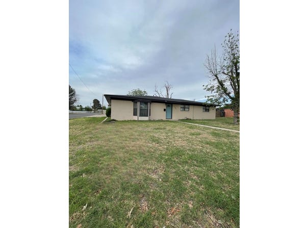 101 S Hadden Dr, Fort Stockton, TX 79735