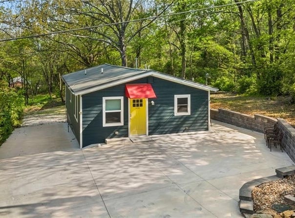 426  W Lawson  ST, Fayetteville, AR 72703