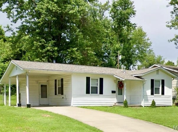 2512 Masters Drive, Cape Girardeau, MO 63701
