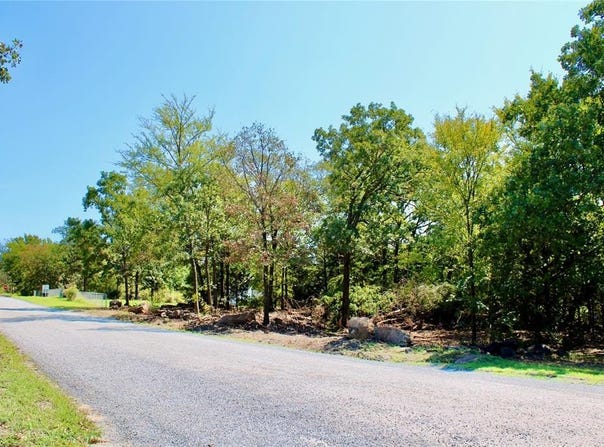 Pine Drive, Stigler, OK 74462