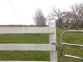 7098 Steck Bottom Rd, Sealy, TX 77474