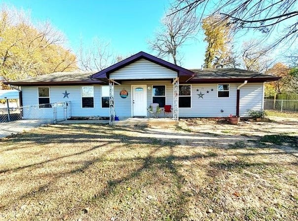 76 N Greer, Eufaula, OK 74432