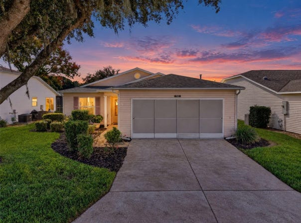752 OLD OAKS Lane, LEESBURG, FL 34748