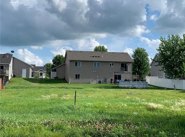 2574 Stony Creek Drive, Owatonna, MN 55060