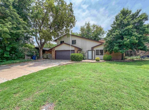 2017 Lantern Lane, Enid, OK 73703