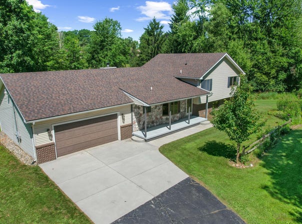 9755 Pontiac Trail, South Lyon, MI 48178
