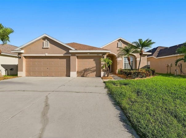1822 MIRA LAGO Circle, RUSKIN, FL 33570