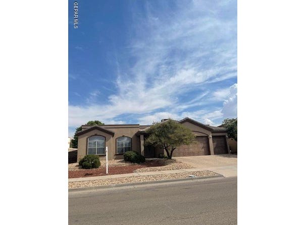 13574 EMERALD FALLS Drive, Horizon City, TX 79928