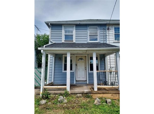 932 Vankirk St, Clairton, PA 15025