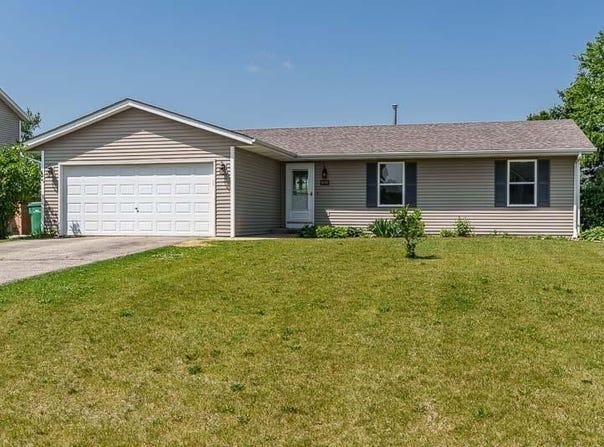 10990 LINDEN BLOSSOM, ROSCOE, IL 61073