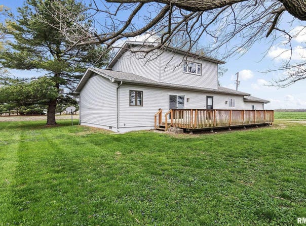 34187 E 6TH Road, Pawnee, IL 62558