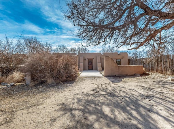 169 State Road 399, La Mesilla, NM 87532