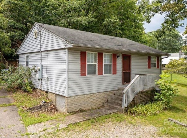 113 N Fork Road, Black Mountain, NC 28711