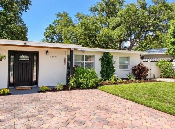 12812 LAKE Drive, LARGO, FL 33774