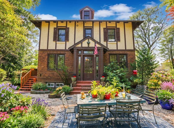 231 Douglas Road, Staten Island, NY 10304