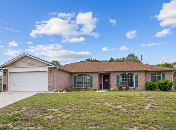 419 Bobby Drive, Crestview, FL 32536