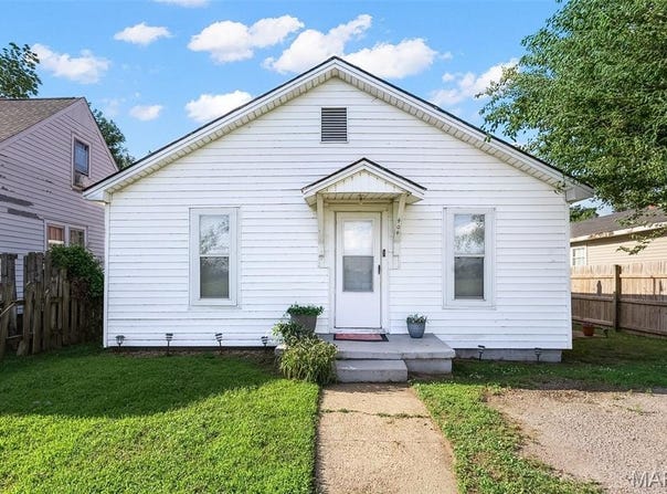 404 W Murray Lane, Sikeston, MO 63801