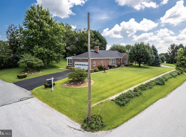 64 HILLCREST DRIVE, HANOVER, PA 17331