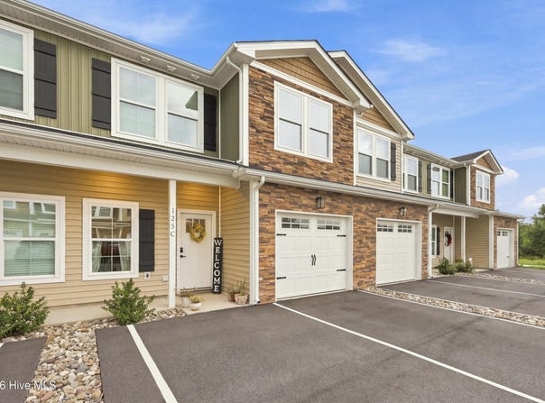 125 Moyock Landing Drive, Moyock, NC 27958